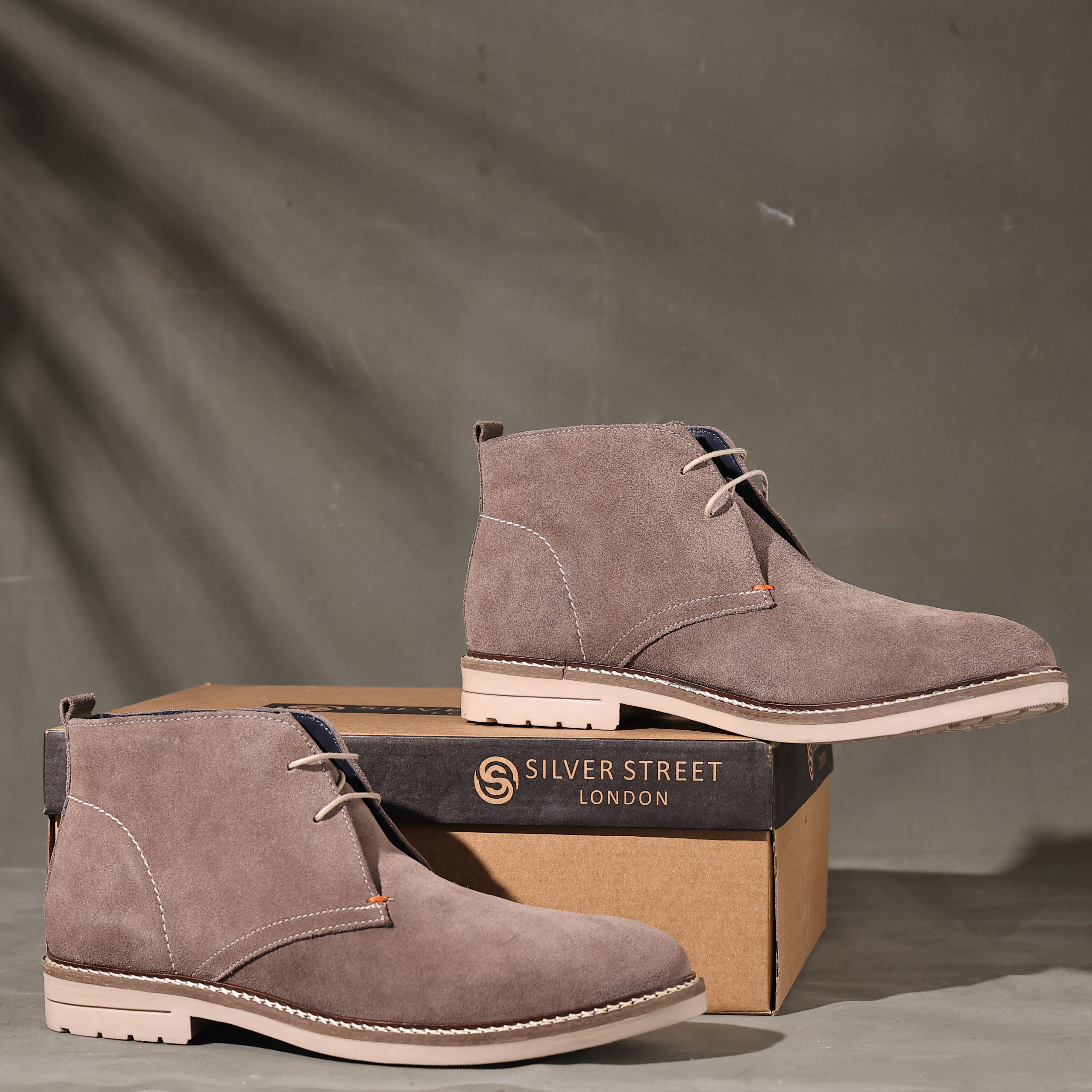 Newington Suede Leather Chukka Boots - Grey